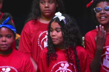 Foto - Premiação da Olimpíada Literária da Língua Portuguesa e da 1ª Olimpíada de Matemática