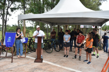 Foto - Prefeitura entrega primeira ciclovia rural as margens da Avenida Odilon Cassetari, que liga a Rodovia Gastão Dal Farra.