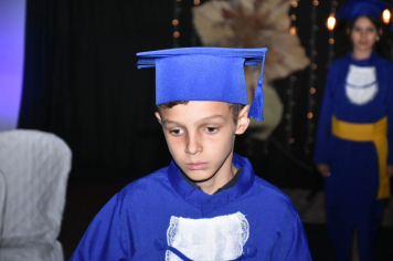 Foto - Formatura de encerramento dos 5º anos do ensino fundamental dia 11 de dezembro de 2024