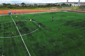 Foto - Prefeitura de Botucatu entregou novo campo de futebol no Jardim Palos Verdes