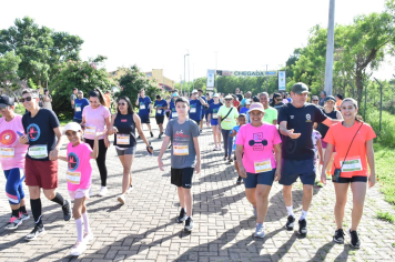 Foto - Secretaria de Educação promoveu 6ª Corrida e Caminhada Educação Solidária