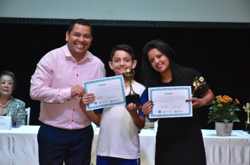 Foto - Premiação da Olimpíada Literária da Língua Portuguesa e da 1ª Olimpíada de Matemática