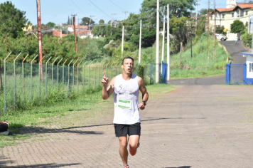 Foto - Secretaria de Educação promoveu 6ª Corrida e Caminhada Educação Solidária