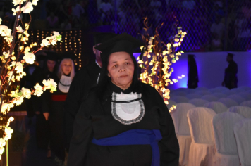 Foto - Formatura de encerramento dos 9º anos do ensino fundamental II e EMEJA dia 13 de dezembro de 2024