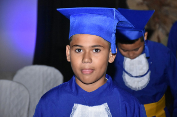 Foto - Formatura de encerramento dos 5º anos do ensino fundamental dia 11 de dezembro de 2024