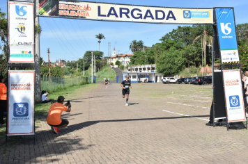 Foto - Secretaria de Educação promoveu 6ª Corrida e Caminhada Educação Solidária