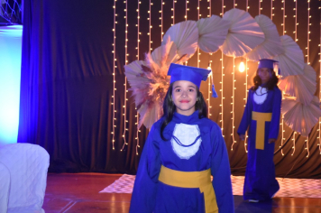 Foto - Formatura de encerramento dos 5º anos do ensino fundamental dia 11 de dezembro de 2024