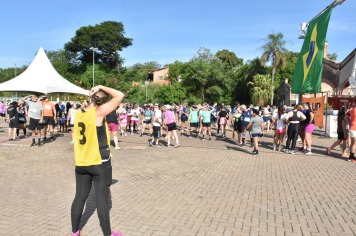 Foto - Secretaria de Educação promoveu 6ª Corrida e Caminhada Educação Solidária