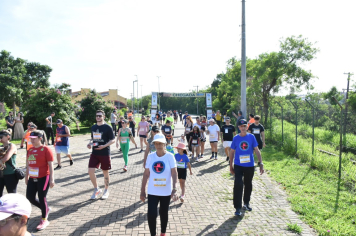 Foto - Secretaria de Educação promoveu 6ª Corrida e Caminhada Educação Solidária