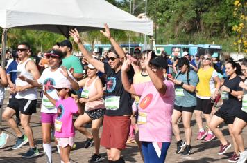 Foto - Secretaria de Educação promoveu 6ª Corrida e Caminhada Educação Solidária