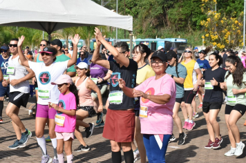 Foto - Secretaria de Educação promoveu 6ª Corrida e Caminhada Educação Solidária