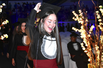 Foto - Formatura de encerramento dos 9º anos do ensino fundamental II e EMEJA dia 13 de dezembro de 2024