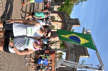 Foto - Secretaria de Educação promoveu 6ª Corrida e Caminhada Educação Solidária
