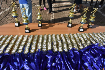 Foto - Secretaria de Educação promoveu 6ª Corrida e Caminhada Educação Solidária