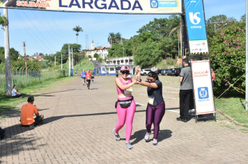 Foto - Secretaria de Educação promoveu 6ª Corrida e Caminhada Educação Solidária