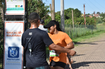 Foto - Secretaria de Educação promoveu 6ª Corrida e Caminhada Educação Solidária