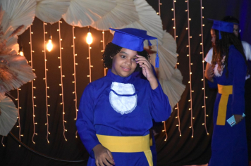 Foto - Formatura de encerramento dos 5º anos do ensino fundamental dia 11 de dezembro de 2024