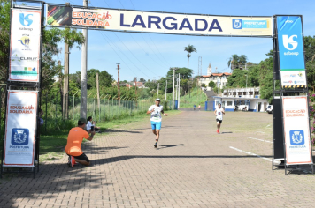Foto - Secretaria de Educação promoveu 6ª Corrida e Caminhada Educação Solidária