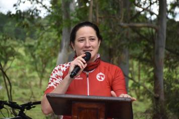 Foto - Prefeitura entrega primeira ciclovia rural as margens da Avenida Odilon Cassetari, que liga a Rodovia Gastão Dal Farra.
