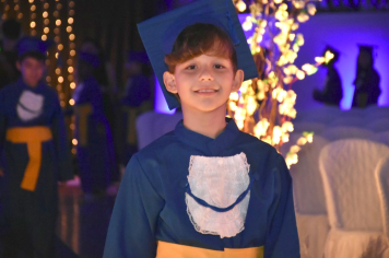 Foto - Formatura de encerramento dos 5º anos do ensino fundamental dia 12 de dezembro de 2024