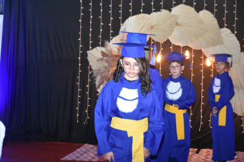 Foto - Formatura de encerramento dos 5º anos do ensino fundamental dia 11 de dezembro de 2024