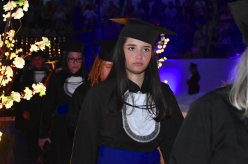 Foto - Formatura de encerramento dos 9º anos do ensino fundamental II e EMEJA dia 13 de dezembro de 2024