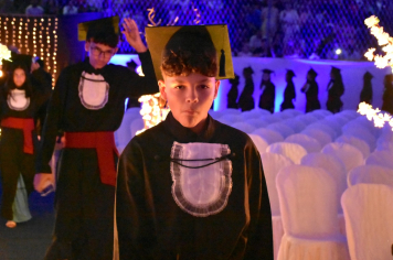 Foto - Formatura de encerramento dos 9º anos do ensino fundamental II e EMEJA dia 13 de dezembro de 2024