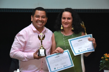 Foto - Premiação da Olimpíada Literária da Língua Portuguesa e da 1ª Olimpíada de Matemática