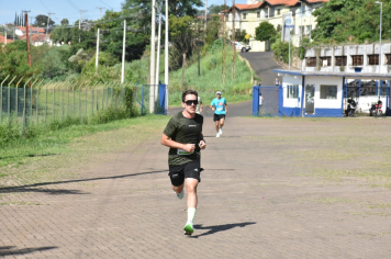 Foto - Secretaria de Educação promoveu 6ª Corrida e Caminhada Educação Solidária