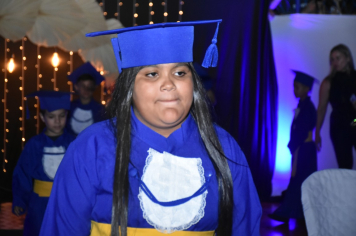 Foto - Formatura de encerramento dos 5º anos do ensino fundamental dia 11 de dezembro de 2024