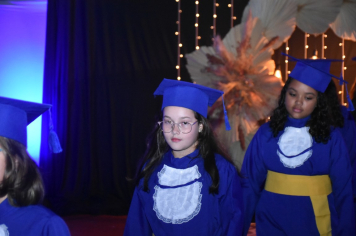 Foto - Formatura de encerramento dos 5º anos do ensino fundamental dia 11 de dezembro de 2024