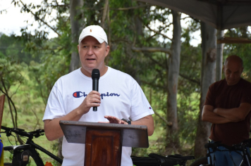 Foto - Prefeitura entrega primeira ciclovia rural as margens da Avenida Odilon Cassetari, que liga a Rodovia Gastão Dal Farra.