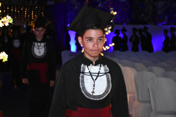 Foto - Formatura de encerramento dos 9º anos do ensino fundamental II e EMEJA dia 13 de dezembro de 2024