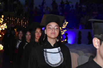 Foto - Formatura de encerramento dos 9º anos do ensino fundamental II e EMEJA dia 13 de dezembro de 2024