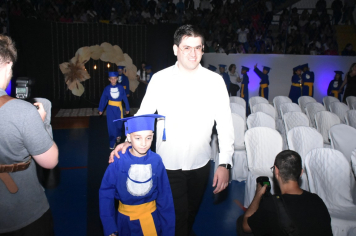 Foto - Formatura de encerramento dos 5º anos do ensino fundamental dia 11 de dezembro de 2024