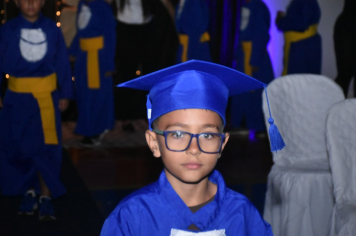 Foto - Formatura de encerramento dos 5º anos do ensino fundamental dia 11 de dezembro de 2024