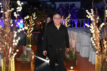 Foto - Formatura de encerramento dos 9º anos do ensino fundamental II e EMEJA dia 13 de dezembro de 2024