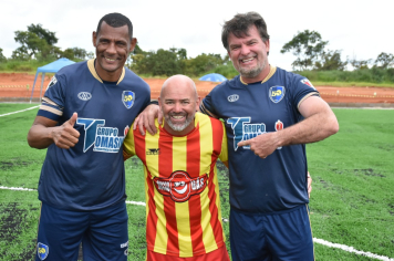 Foto - Prefeitura de Botucatu entregou novo campo de futebol no Jardim Palos Verdes