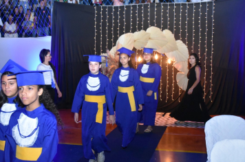 Foto - Formatura de encerramento dos 5º anos do ensino fundamental dia 11 de dezembro de 2024
