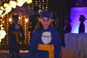 Foto - Formatura de encerramento dos 5º anos do ensino fundamental dia 12 de dezembro de 2024