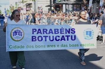 Foto - Aniversário de Botucatu - Ato Cívico e Desfile
