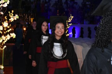 Foto - Formatura de encerramento dos 9º anos do ensino fundamental II e EMEJA dia 13 de dezembro de 2024