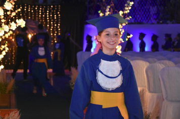 Foto - Formatura de encerramento dos 5º anos do ensino fundamental dia 12 de dezembro de 2024