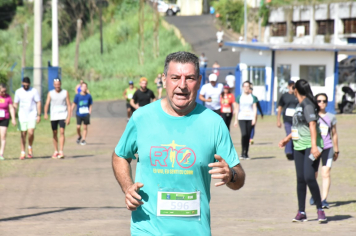 Foto - Secretaria de Educação promoveu 6ª Corrida e Caminhada Educação Solidária