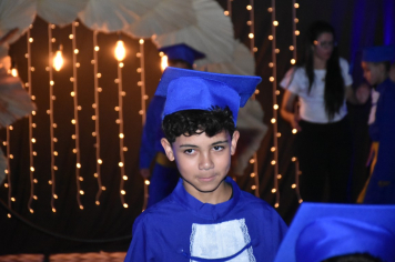 Foto - Formatura de encerramento dos 5º anos do ensino fundamental dia 11 de dezembro de 2024