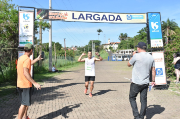 Foto - Secretaria de Educação promoveu 6ª Corrida e Caminhada Educação Solidária