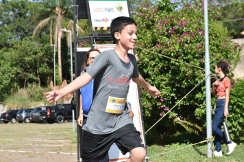 Foto - Secretaria de Educação promoveu 6ª Corrida e Caminhada Educação Solidária