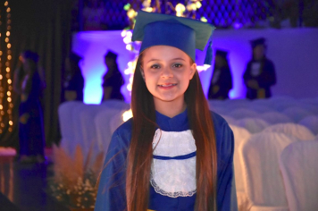 Foto - Formatura de encerramento dos 5º anos do ensino fundamental dia 12 de dezembro de 2024