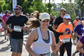 Foto - Secretaria de Educação promoveu 6ª Corrida e Caminhada Educação Solidária