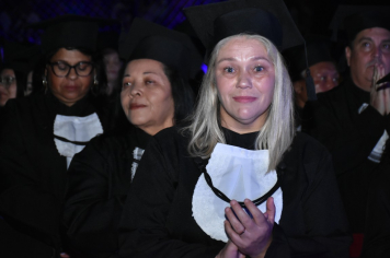 Foto - Formatura de encerramento dos 9º anos do ensino fundamental II e EMEJA dia 13 de dezembro de 2024